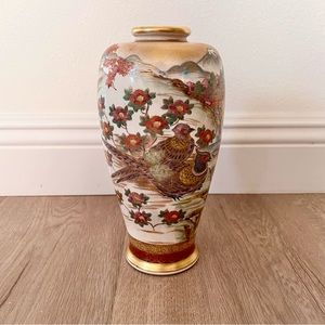 Antique JAPANESE SATSUMA VASE, MEIJI Lovely Birds Mountain Maple 9.5” Rare Mint‎